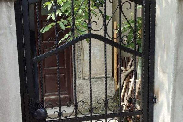 izrada-kovanih-kapija-beogradAA65576B-5444-4BCC-AD08-011001E2652A.jpg