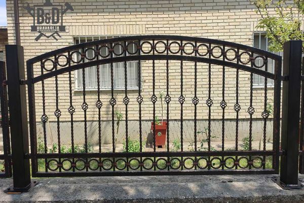kovane-ograde-beogradFB2F0FD4-423A-0646-CA03-C7963DF9CAF7.jpg